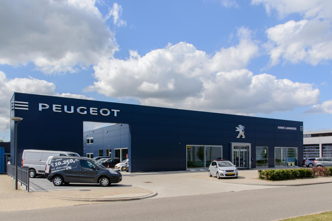 Peugeot-1-1400x930